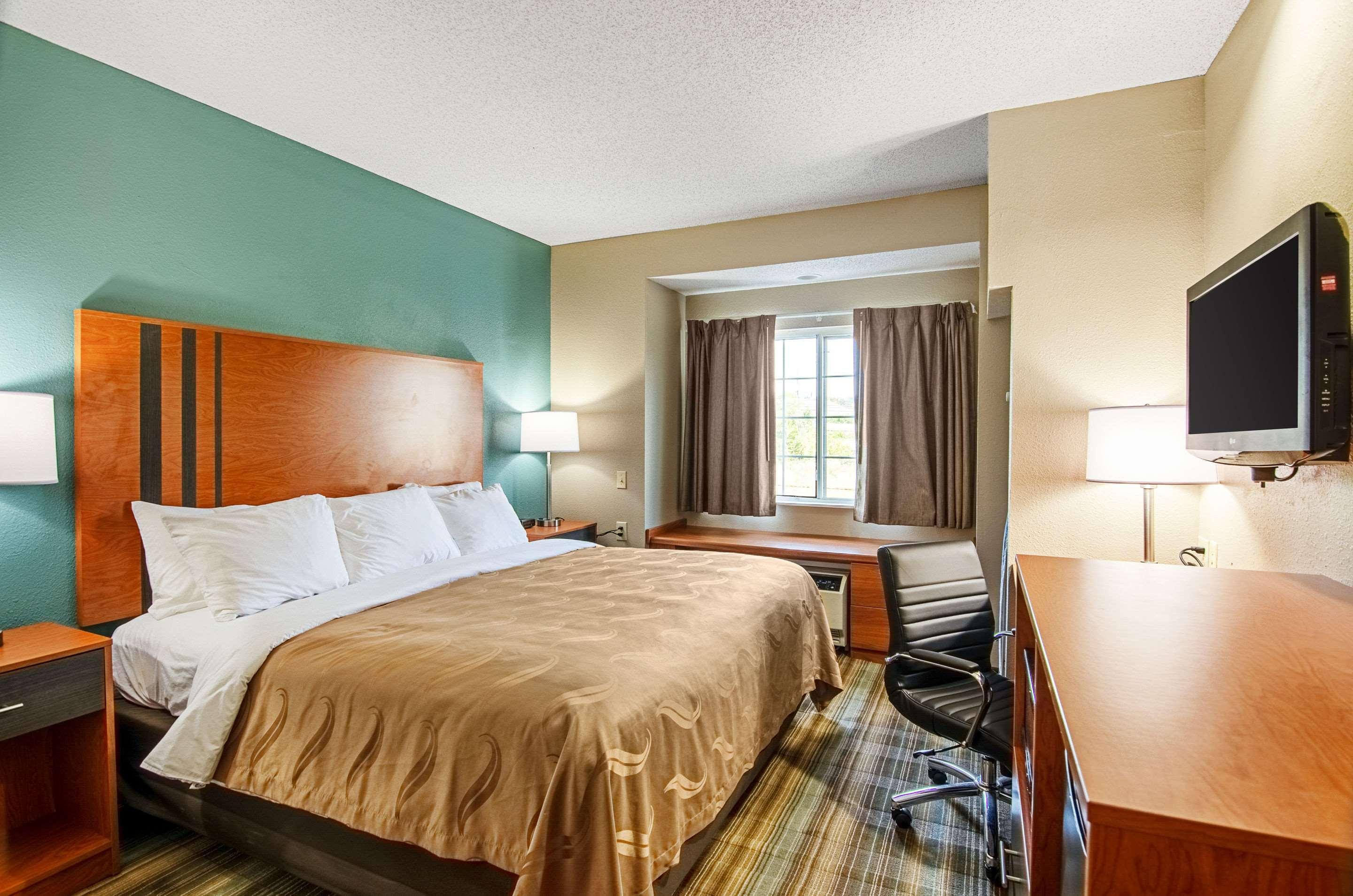 Quality Inn & Suites I-81 Exit 7 Bristol Eksteriør billede
