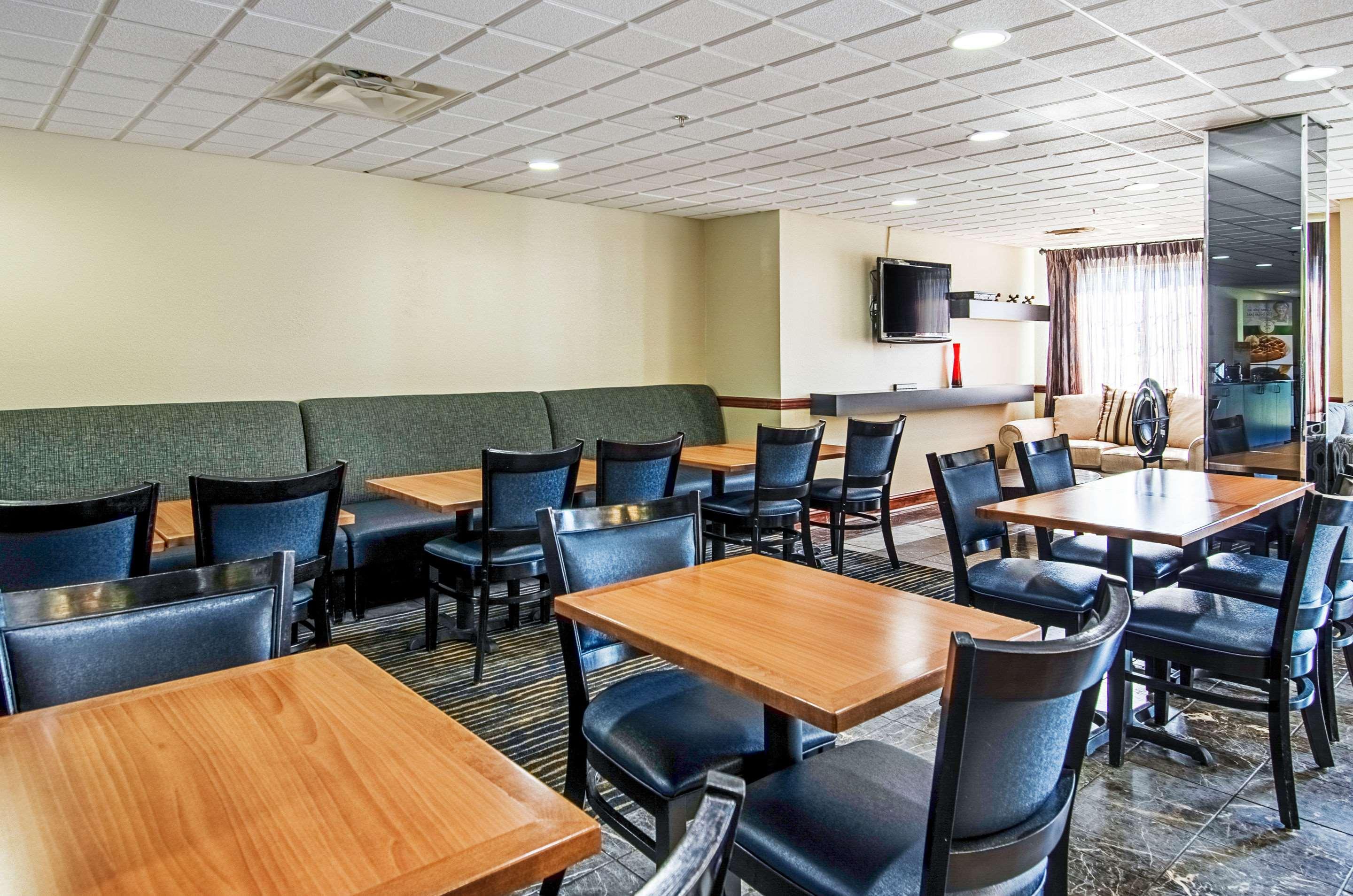 Quality Inn & Suites I-81 Exit 7 Bristol Eksteriør billede