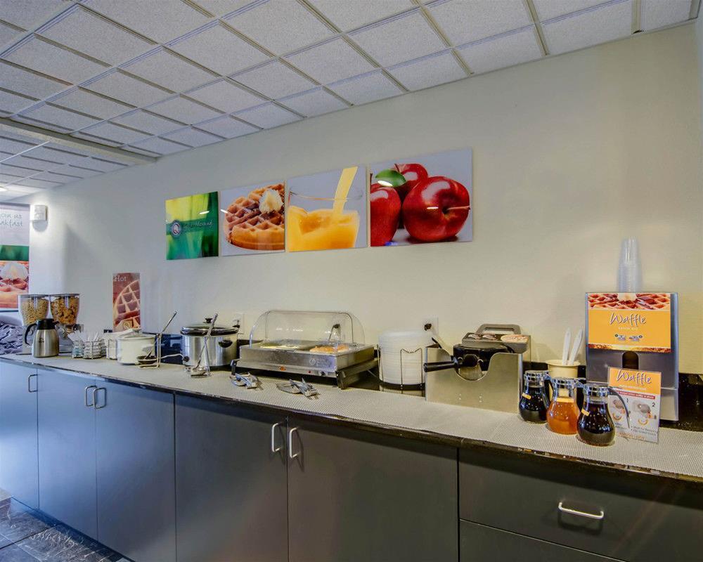 Quality Inn & Suites I-81 Exit 7 Bristol Eksteriør billede