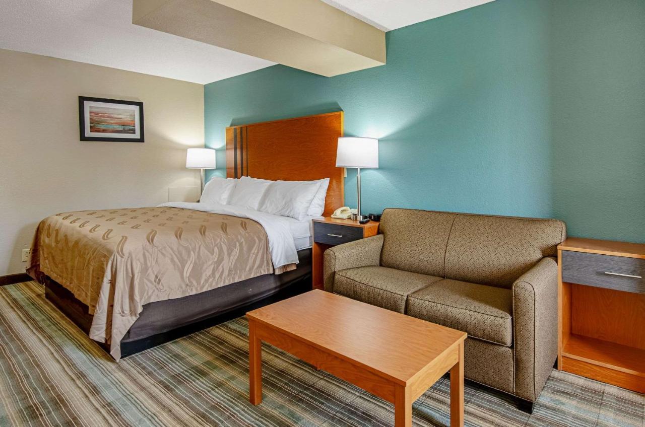 Quality Inn & Suites I-81 Exit 7 Bristol Eksteriør billede