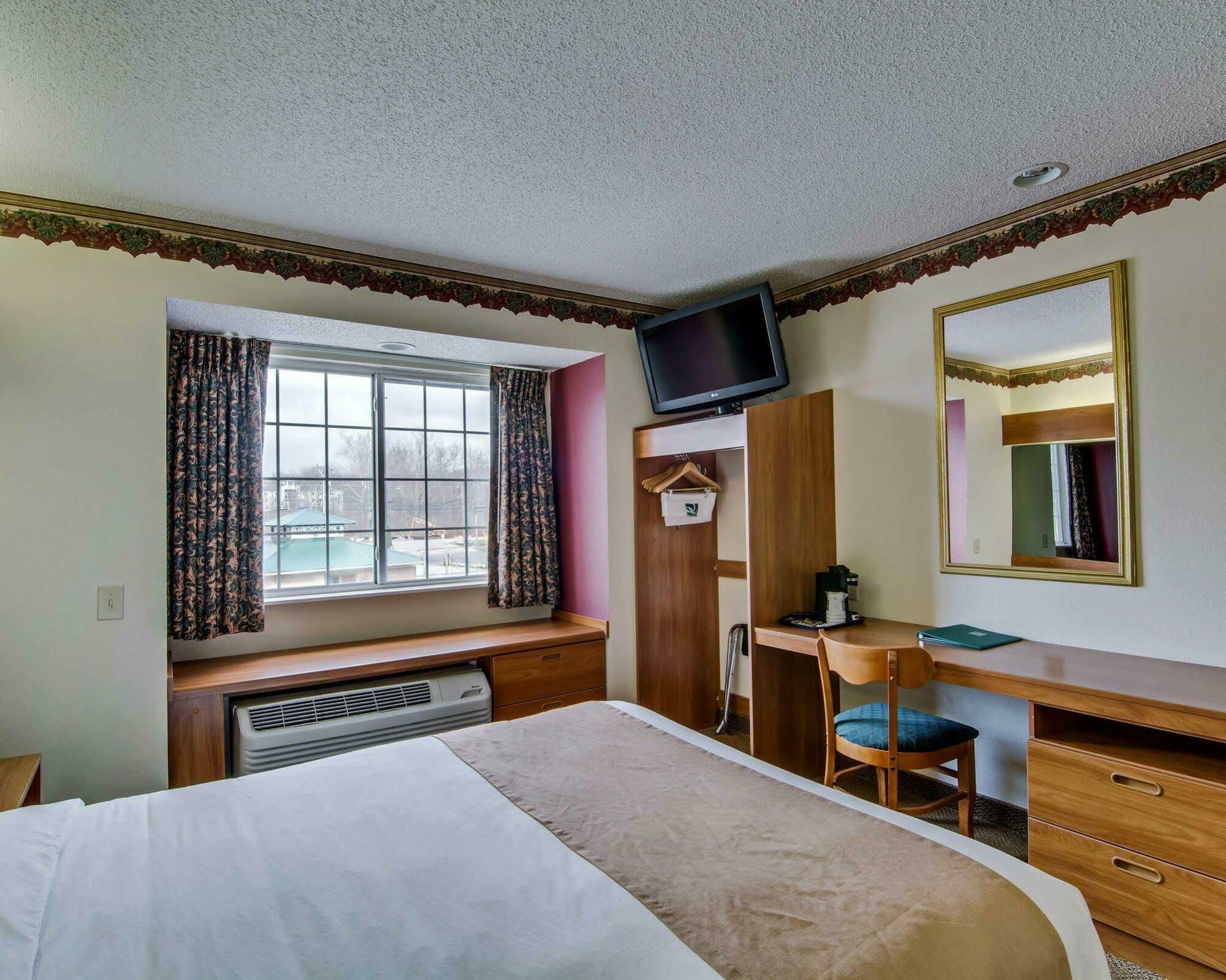 Quality Inn & Suites I-81 Exit 7 Bristol Eksteriør billede